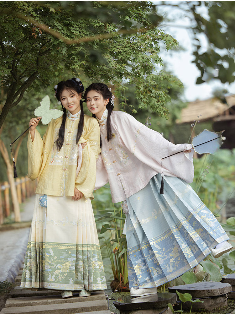 (Final Sale) “溶溶月” Ming Dynasty Hanfu Set