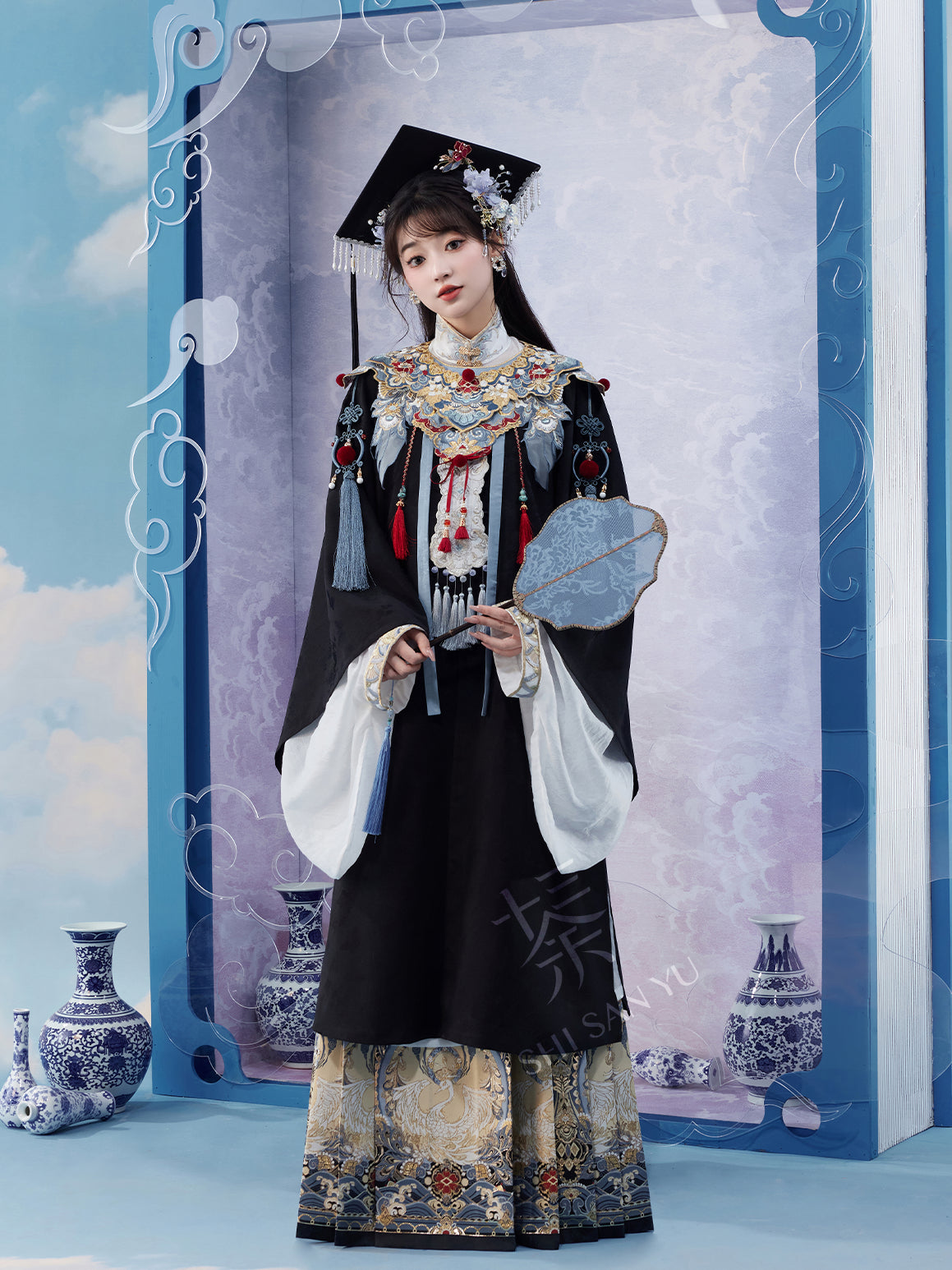 "君心凌云" PEACOCK EMBROIDERED GRADUATION HANFU SET