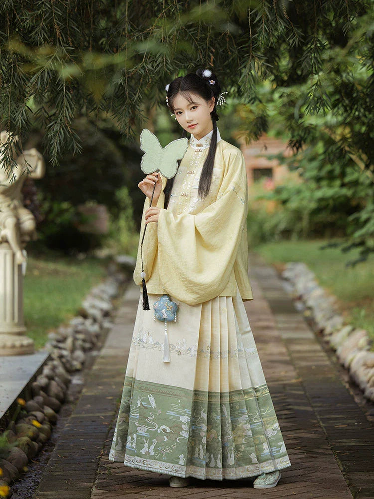 (Final Sale) “溶溶月” Ming Dynasty Hanfu Set