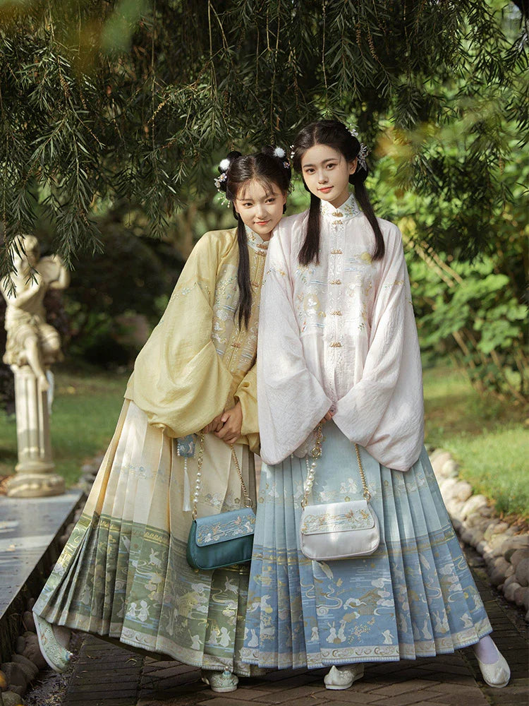 (Final Sale) “溶溶月” Ming Dynasty Hanfu Set