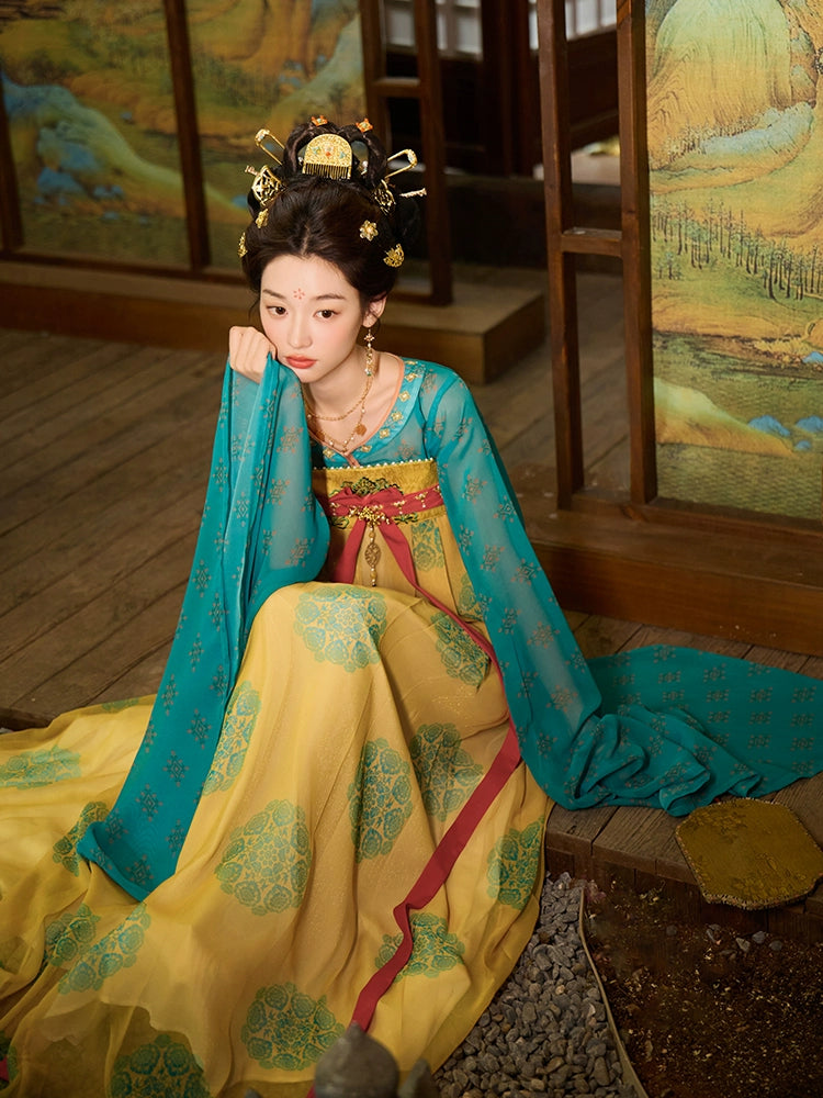 ETERNAL LANTERN TANG DYNASTY HANFU