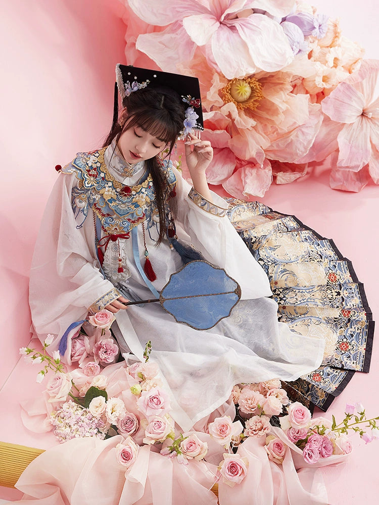 "君心凌云" PEACOCK EMBROIDERED GRADUATION HANFU SET