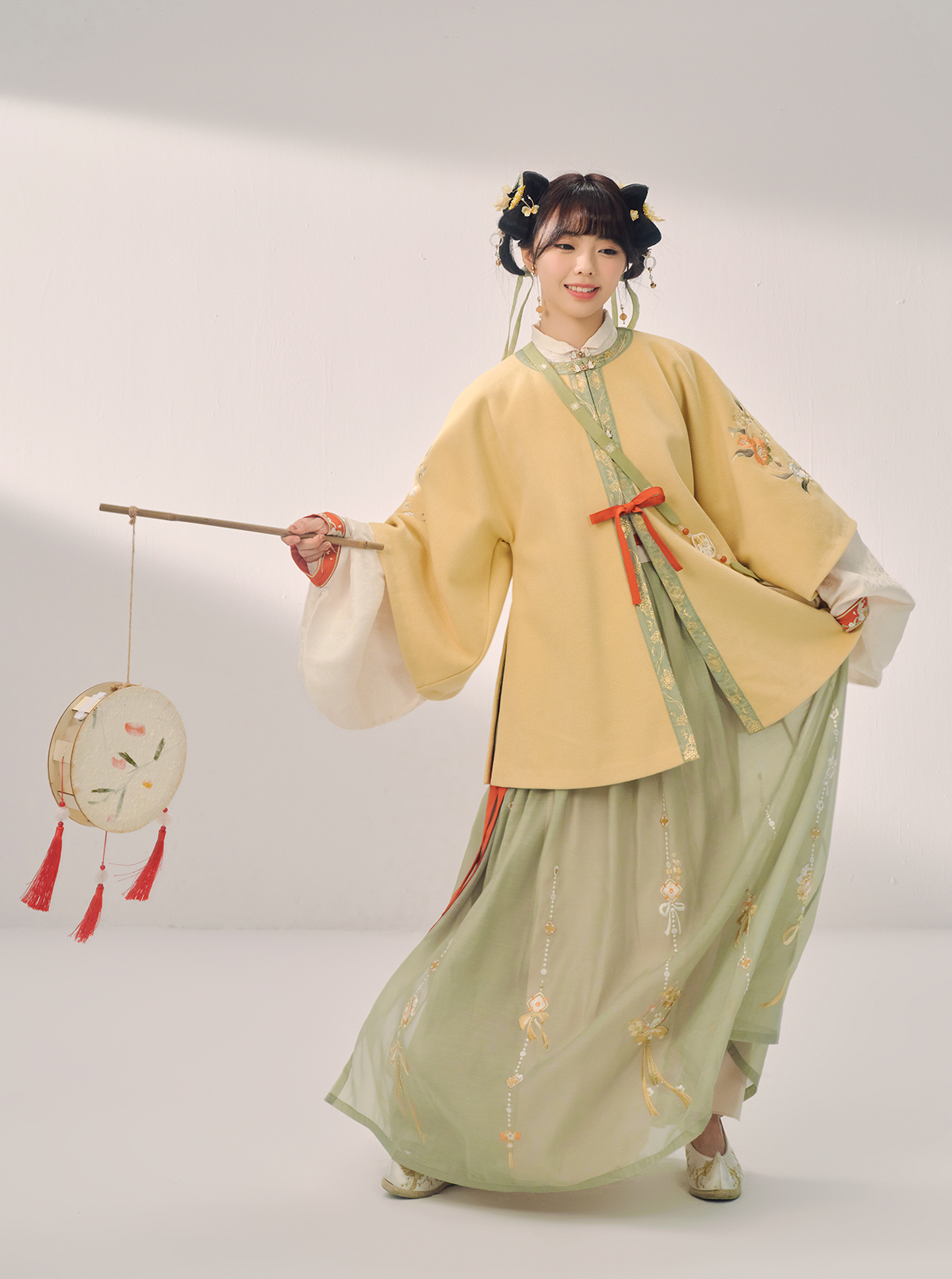 (Final Sale) "桂花玉兔" Ming Dynasty Hanfu Set