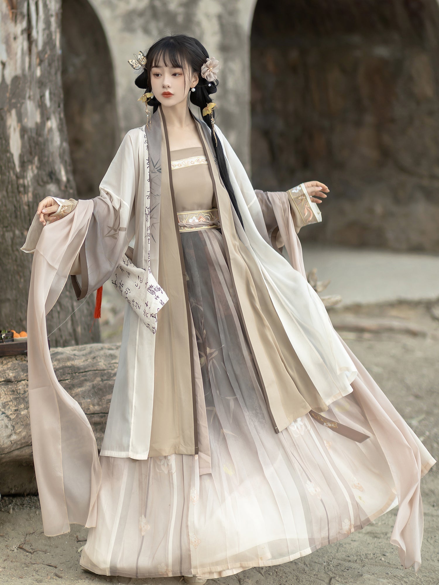 (Final Sale) "竹影“ ”Song Dynasty-style Hanfu Set