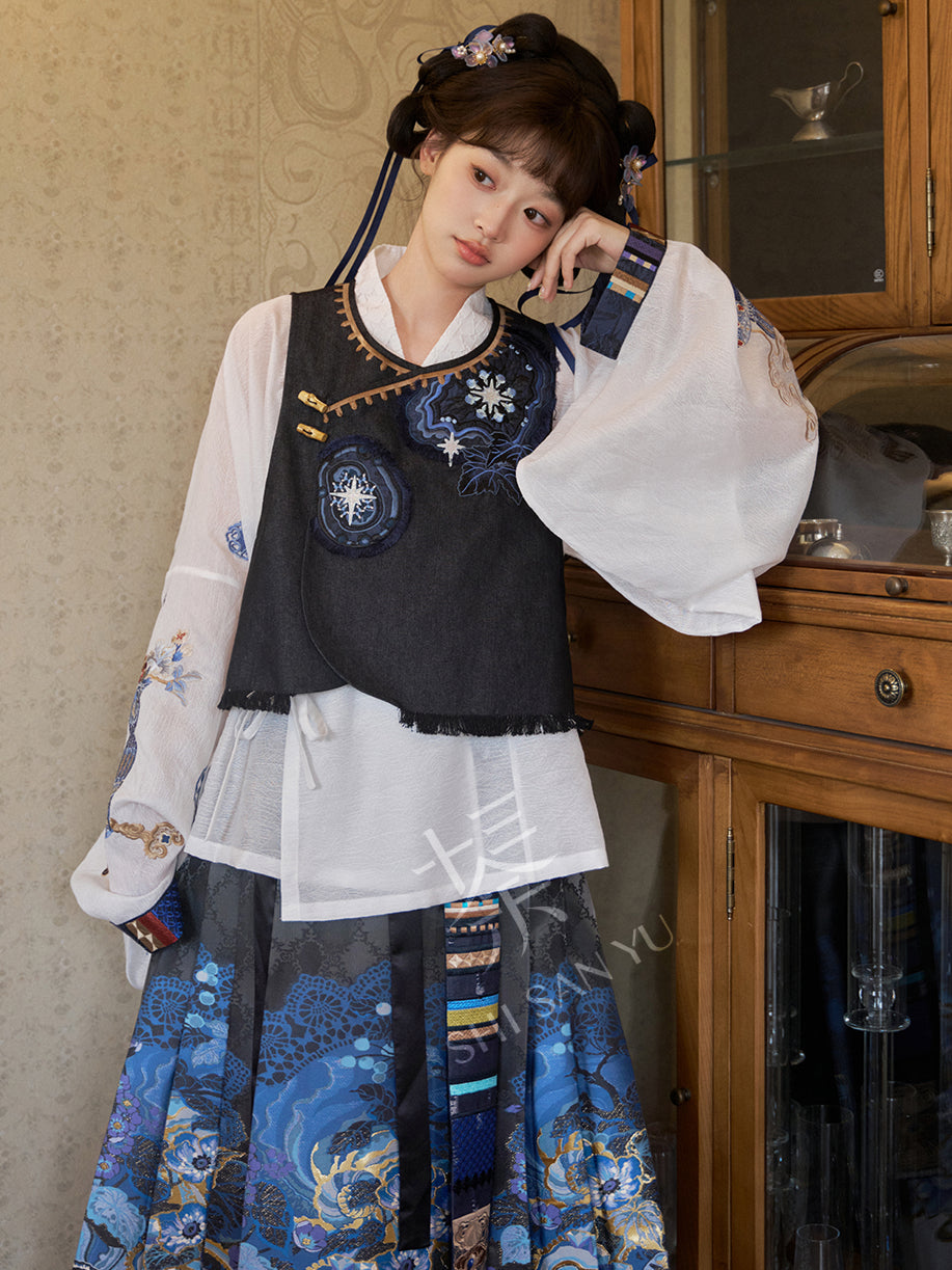 "文星长明" CELESTIAL MOTIF LAYERED MING DYNASTY HANFU SET
