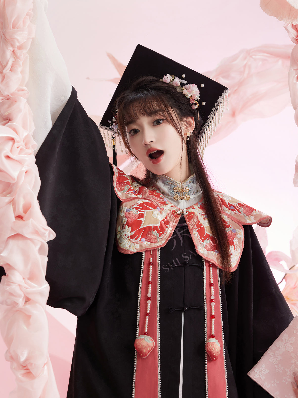 SHI SAN YU EMBROIDERY COULD SHOUDLER