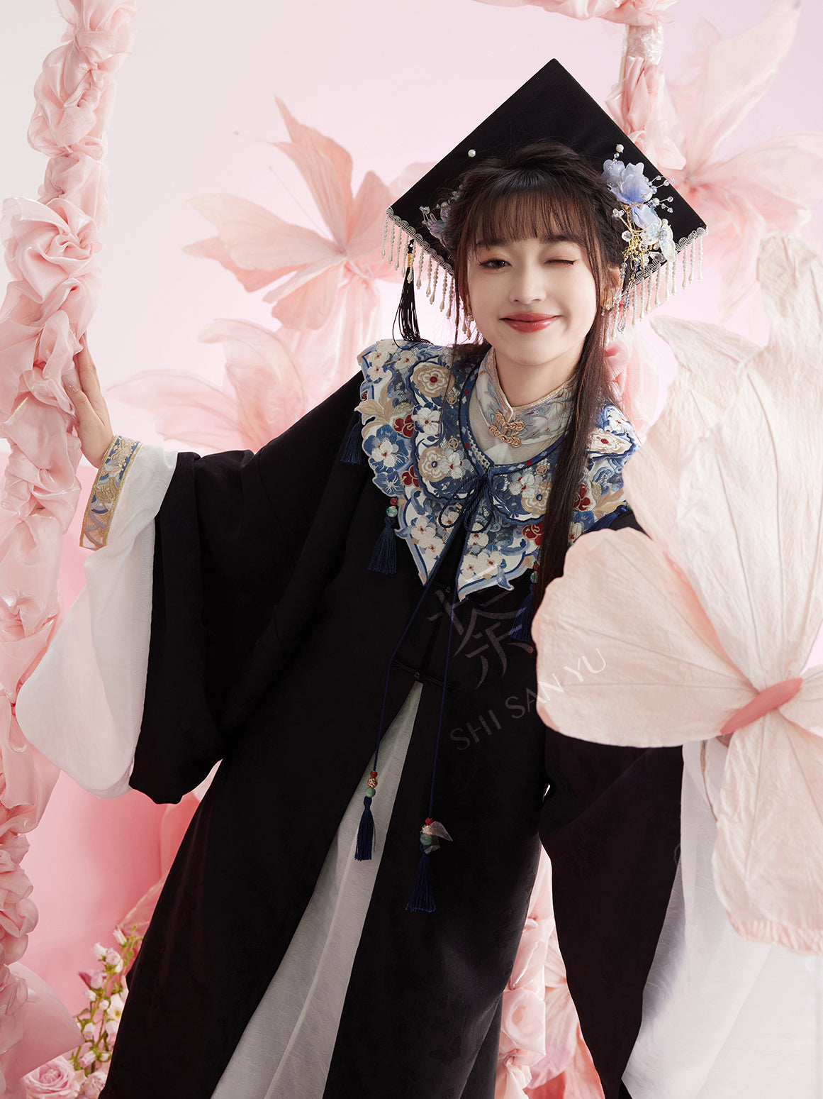 SHI SAN YU EMBROIDERY COULD SHOUDLER