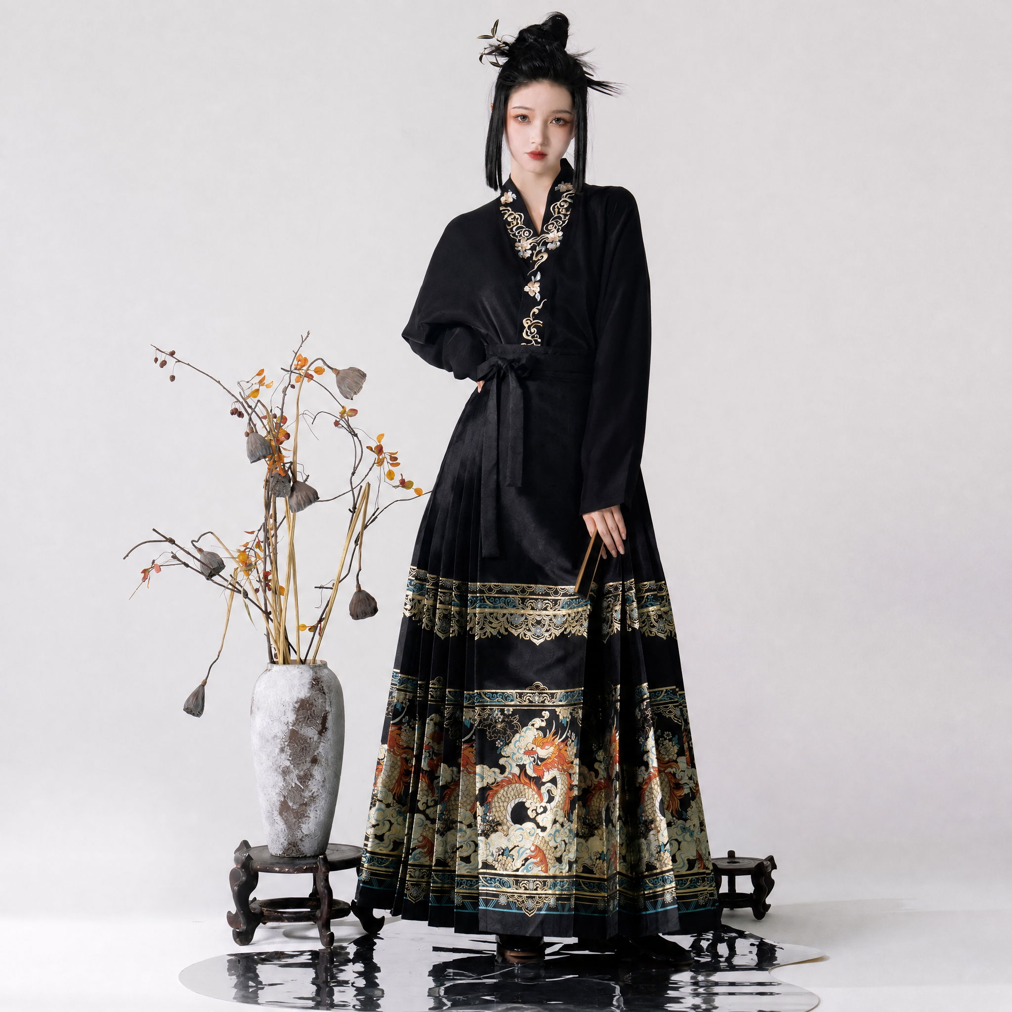 游龙踏雪 Brocade Mamian Skirt Set