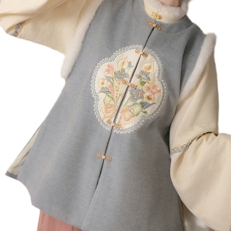 御冬心事 Winter Charm Hanfu Set