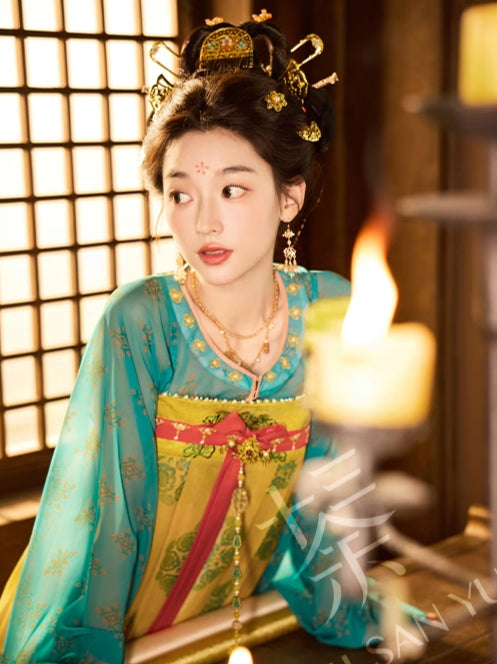 ETERNAL LANTERN TANG DYNASTY HANFU