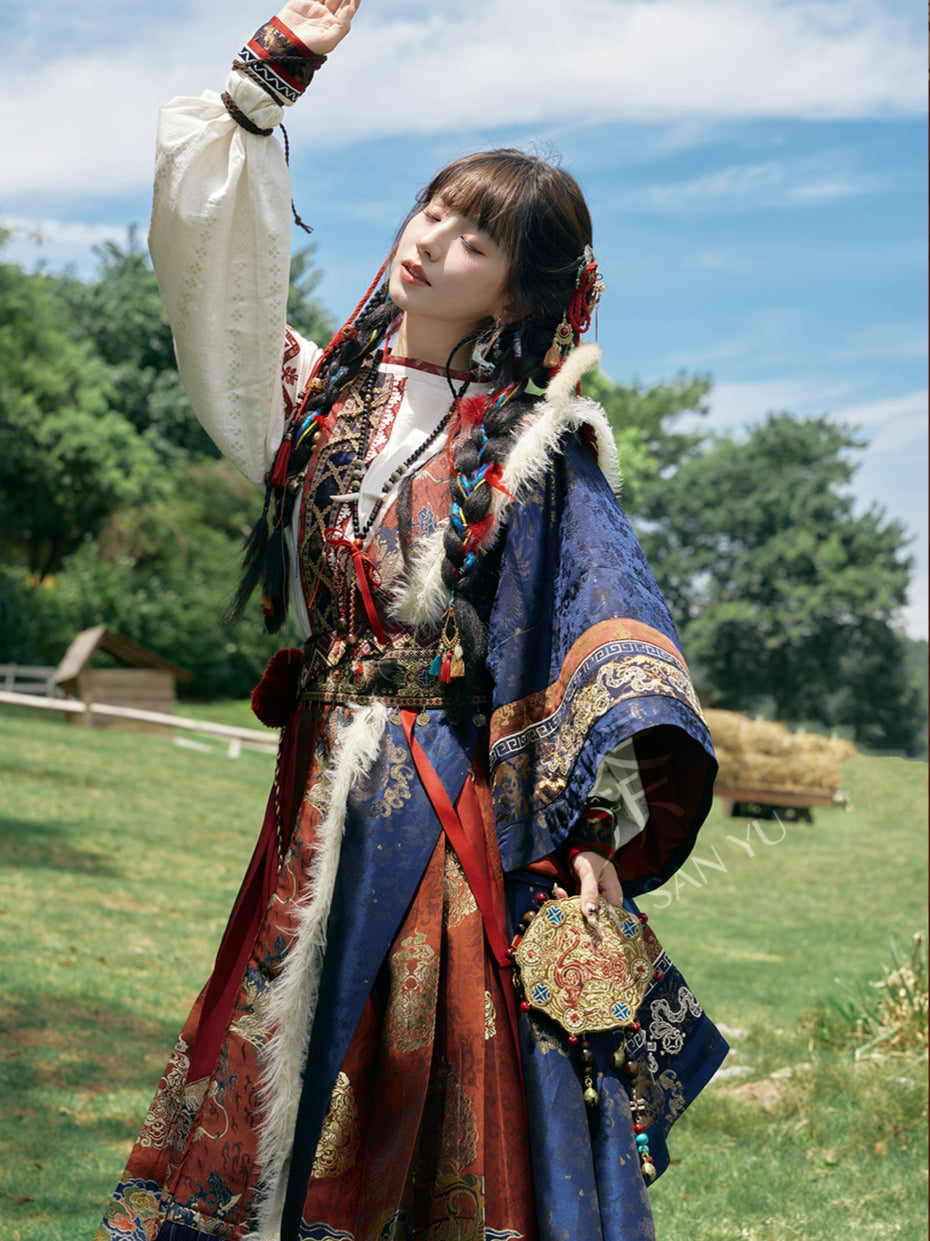 "雪原花-盗墓笔记联名" Modern-Style Hanfu Set