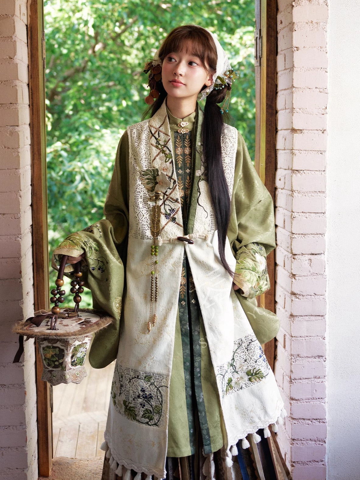 HEDGEROW IN THE FIELD SONG DYNASTY HANFU