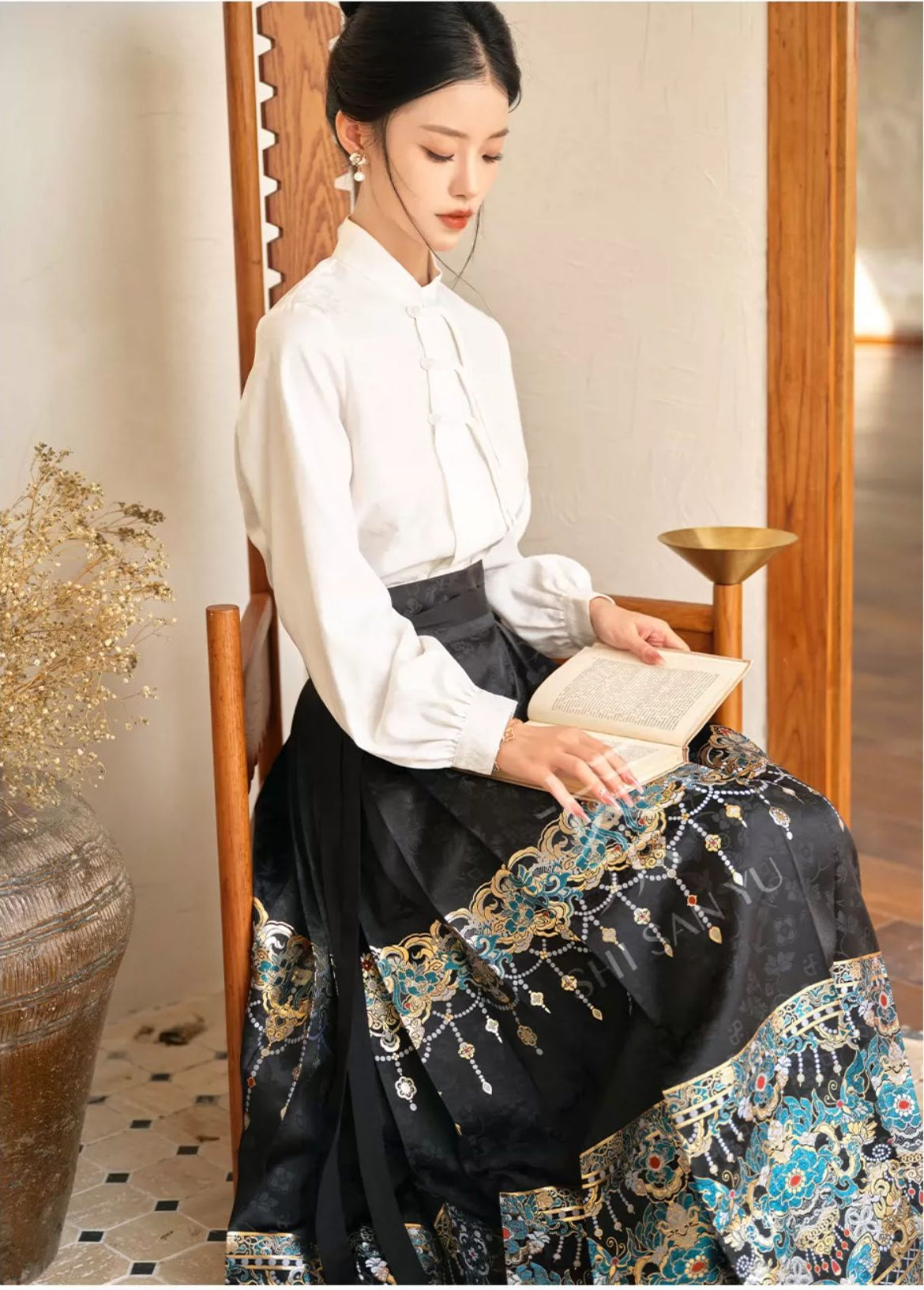 "华烛点翠"Modern Hanfu Set