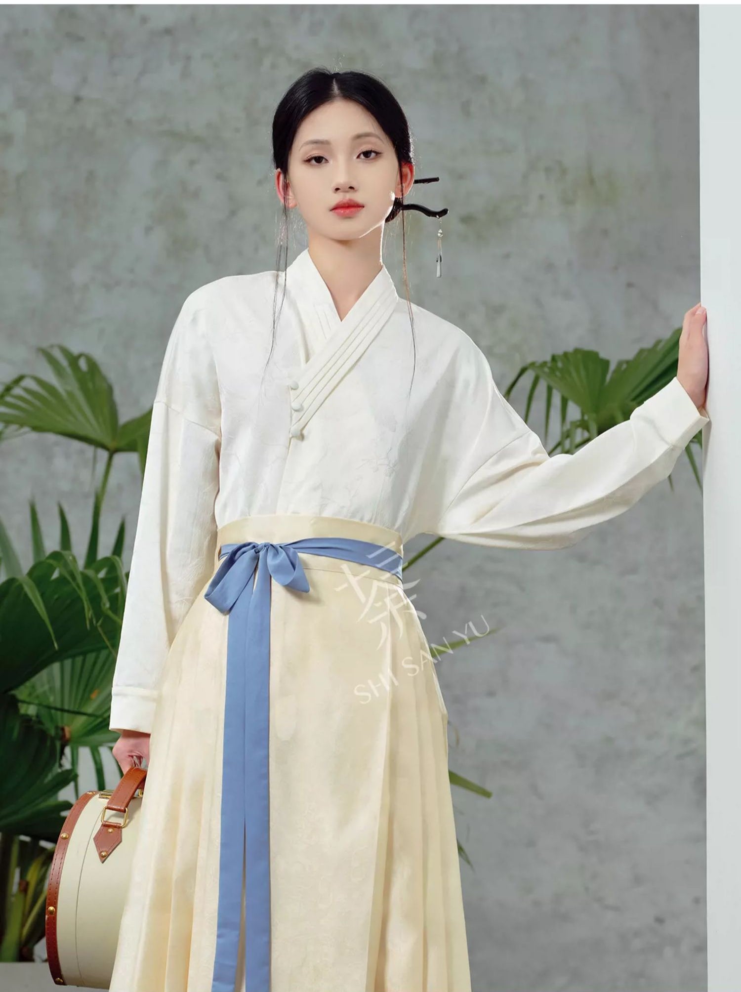 "鹊声"Modern Hanfu Shirt