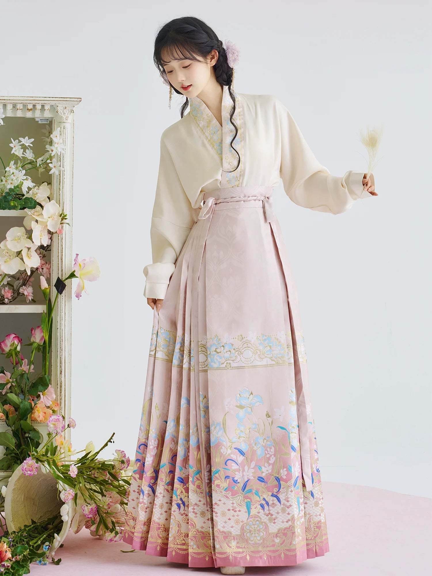 "鸢尾" Ming Dynasty Hanfu Set