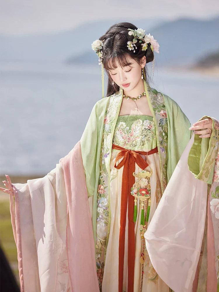 "咫尺盛夏" Tang-style Hanfu Set