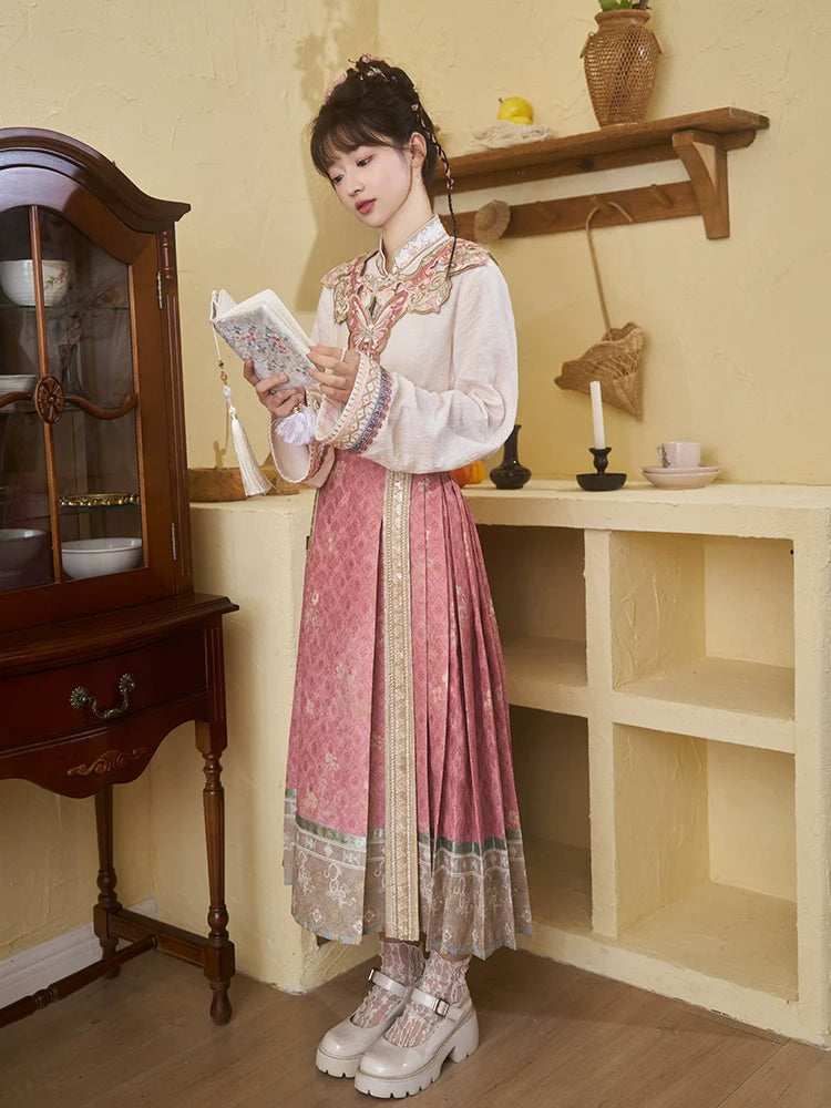 "桃花倾" Modern-style Hanfu Set