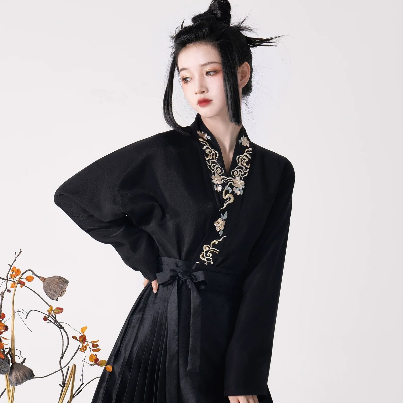 "游龙踏雪"Ming- Dynasty Hanfu Set