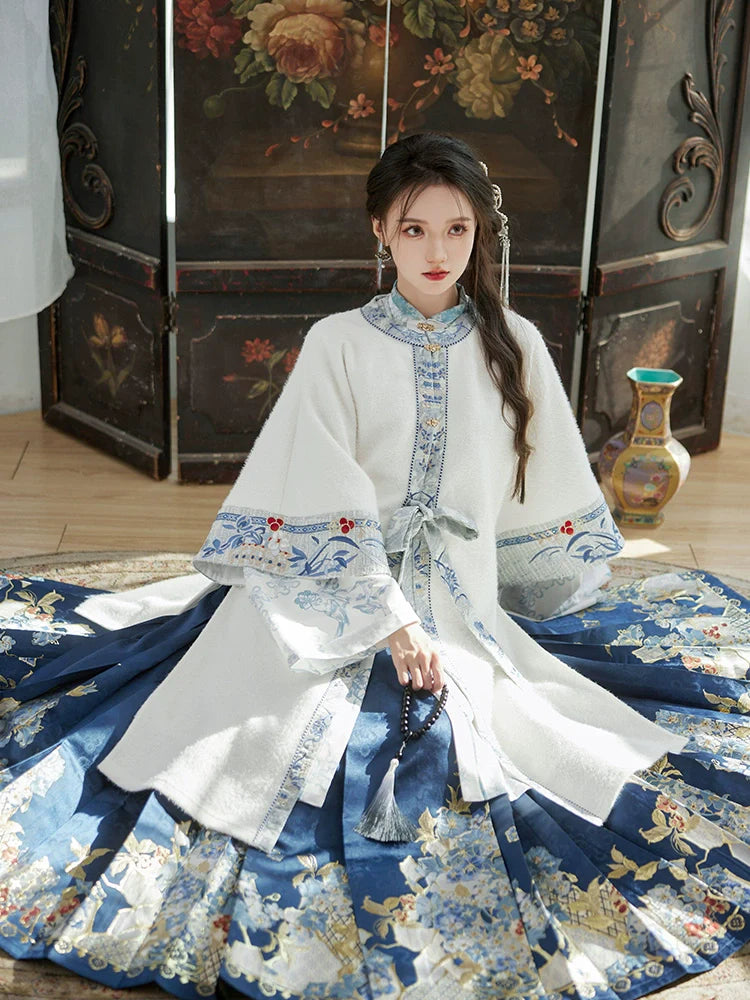 "青花碎玉" Ming Dynasty Hanfu Set