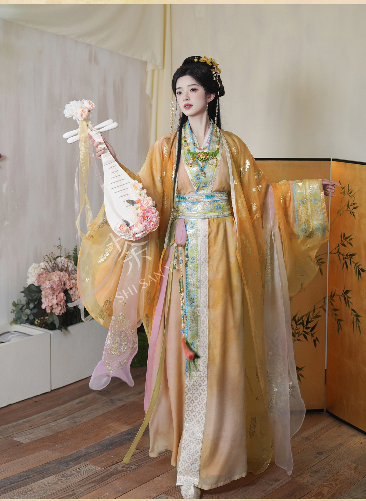 "齐光" Modern-style Hanfu Set