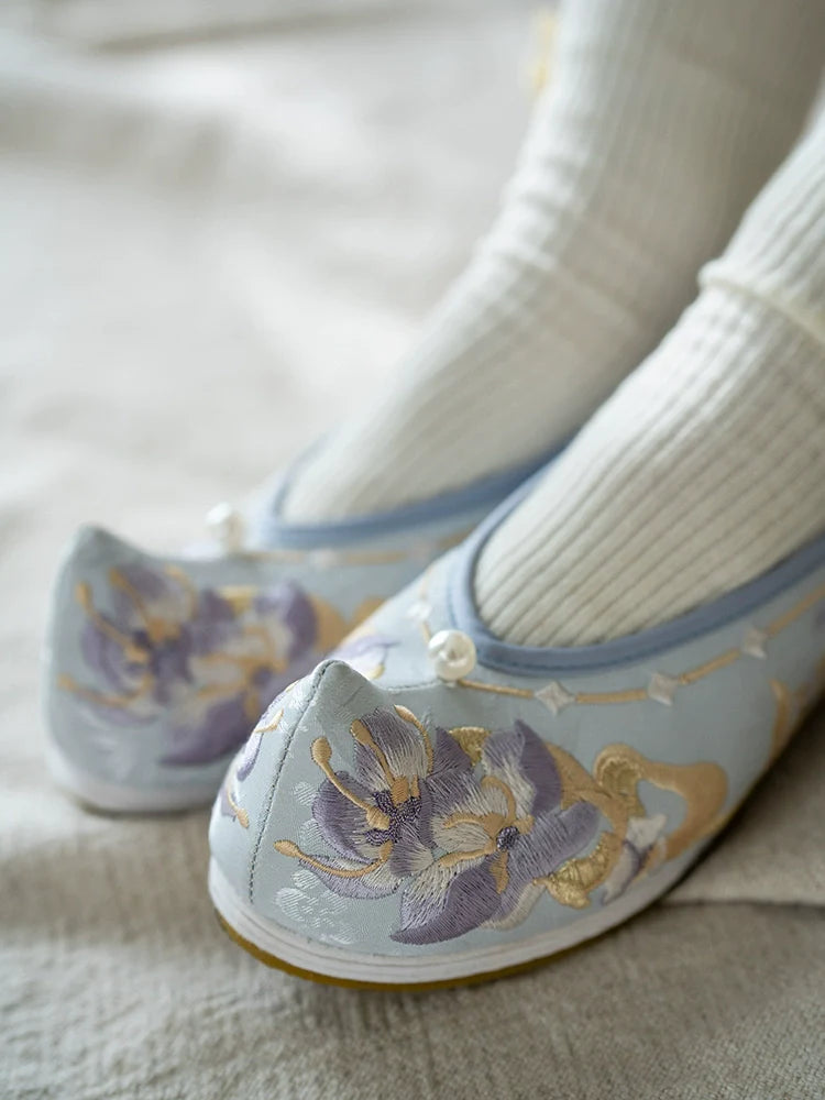 "花照" Three-Color Traditional Pattern Embroidered Low Heel Bow Shoes