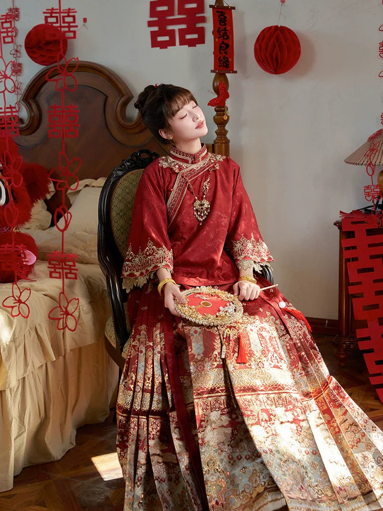 "羡鸳鸯" Red Embroidered Hanfu Set