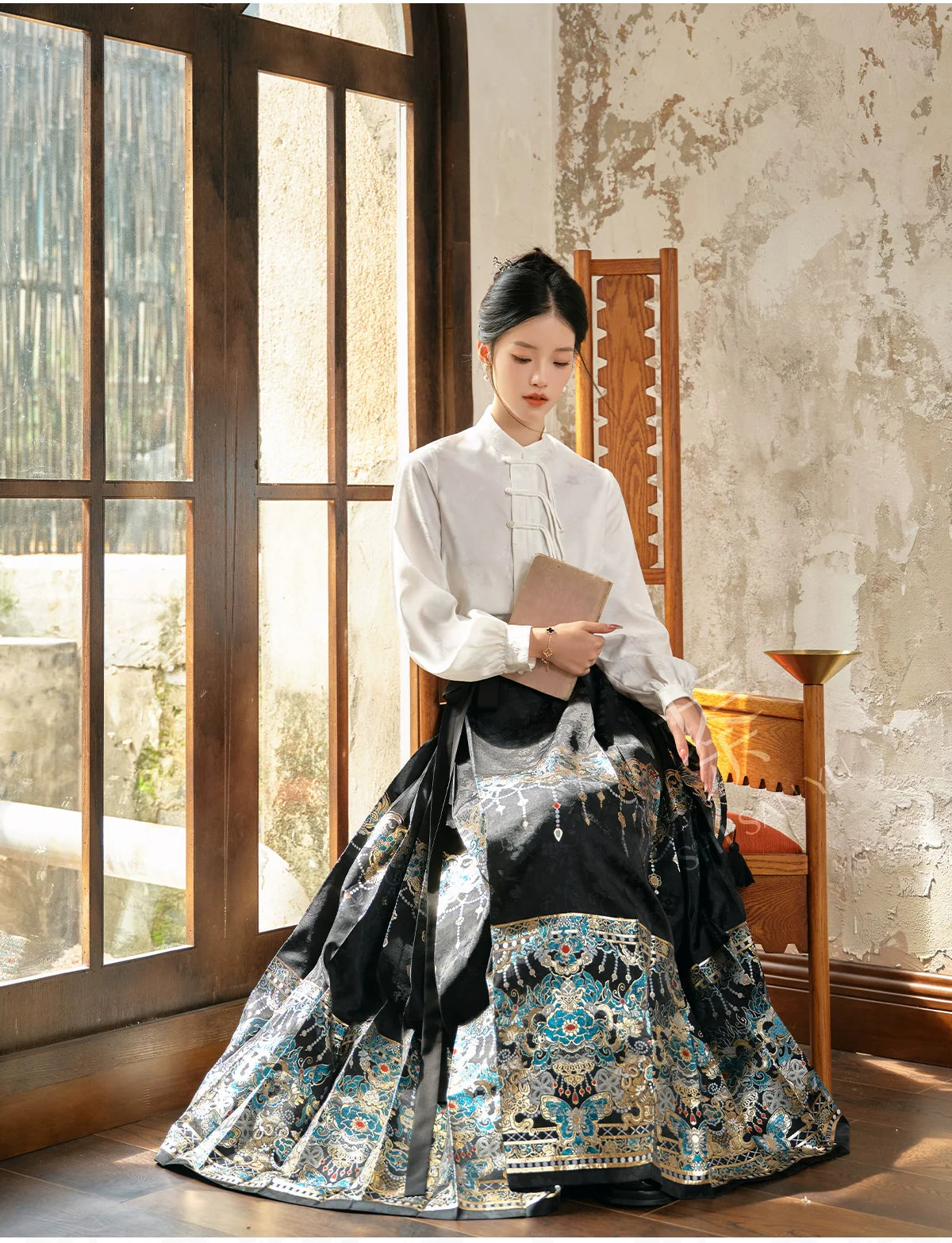 "华烛点翠"Modern Hanfu Set