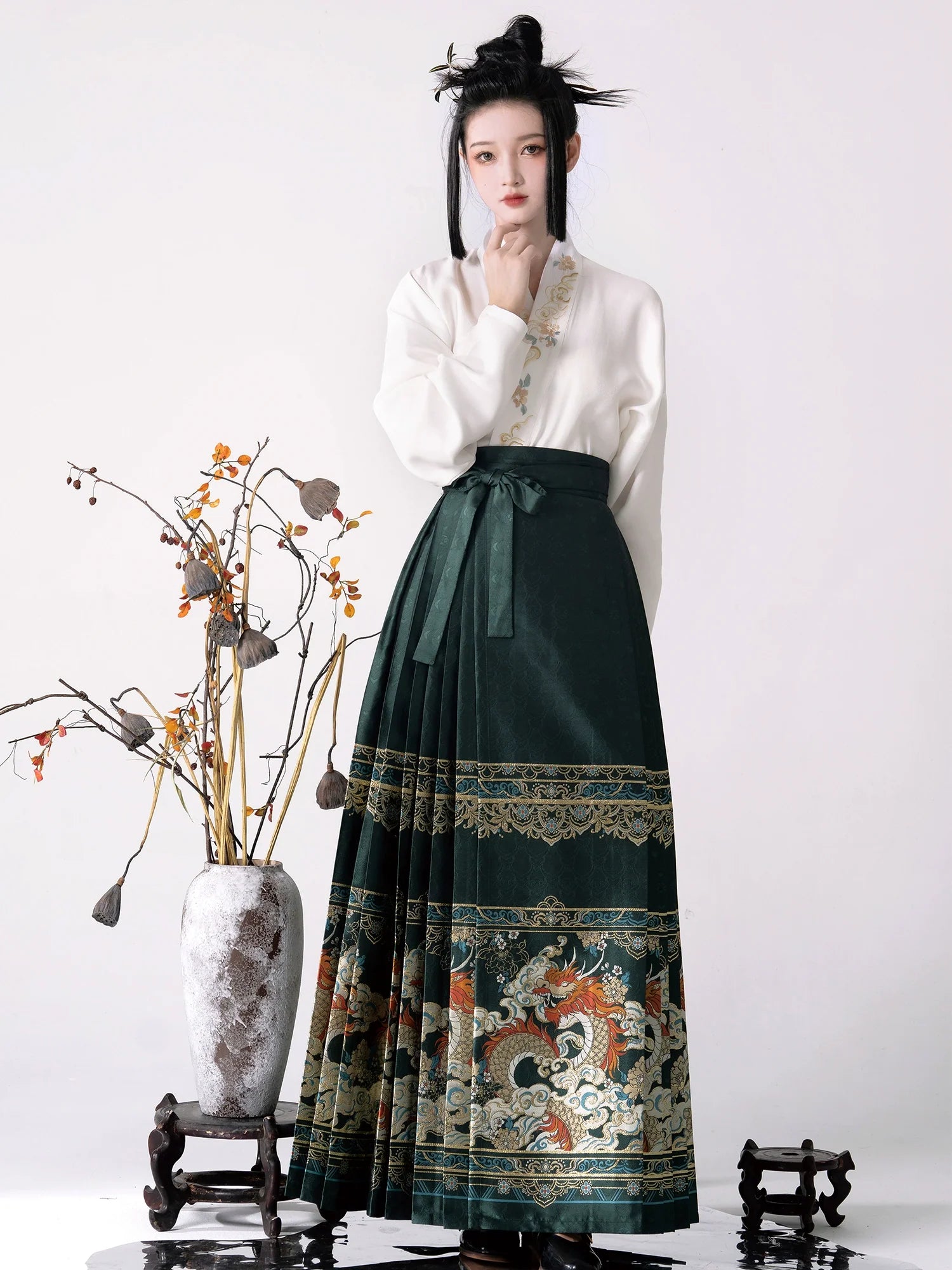 "游龙踏雪"Ming- Dynasty Hanfu Set