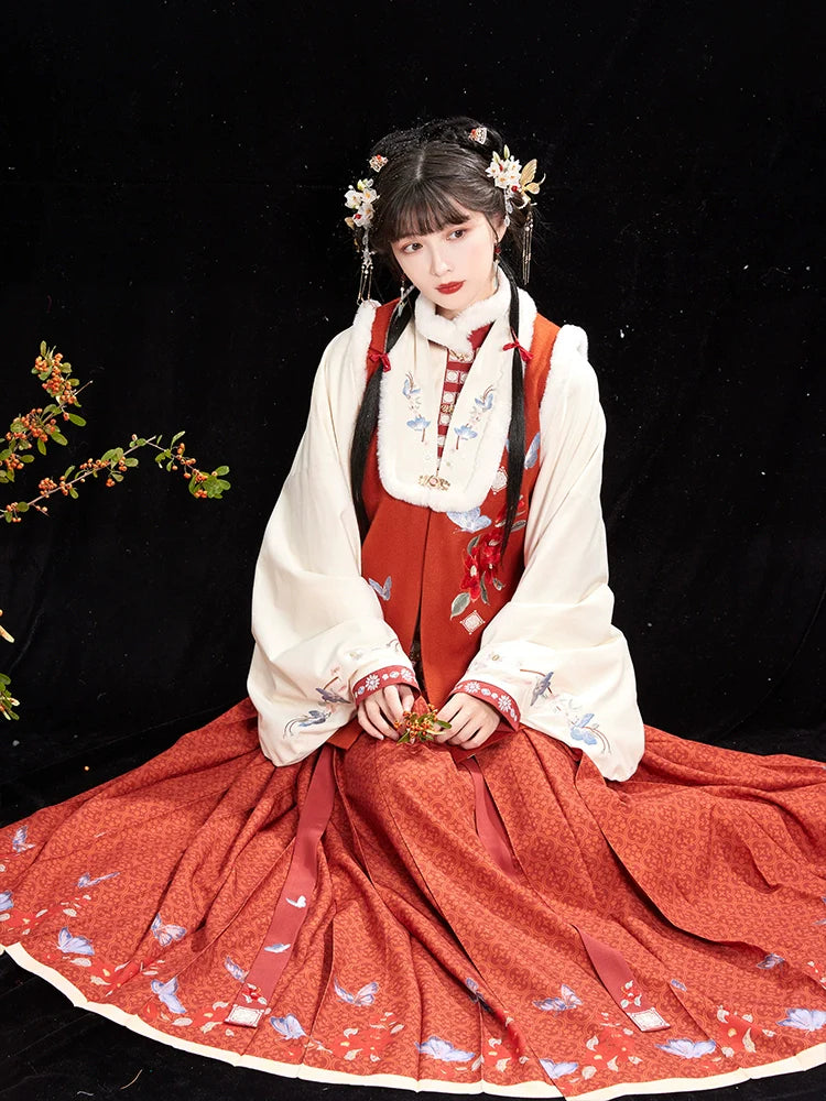 "轻花蝶影"Ming-Dynasty Hanfu Set