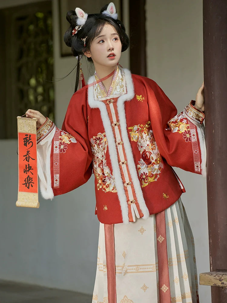 "祥龙纳福"Ming-Dynasty Hanfu Set