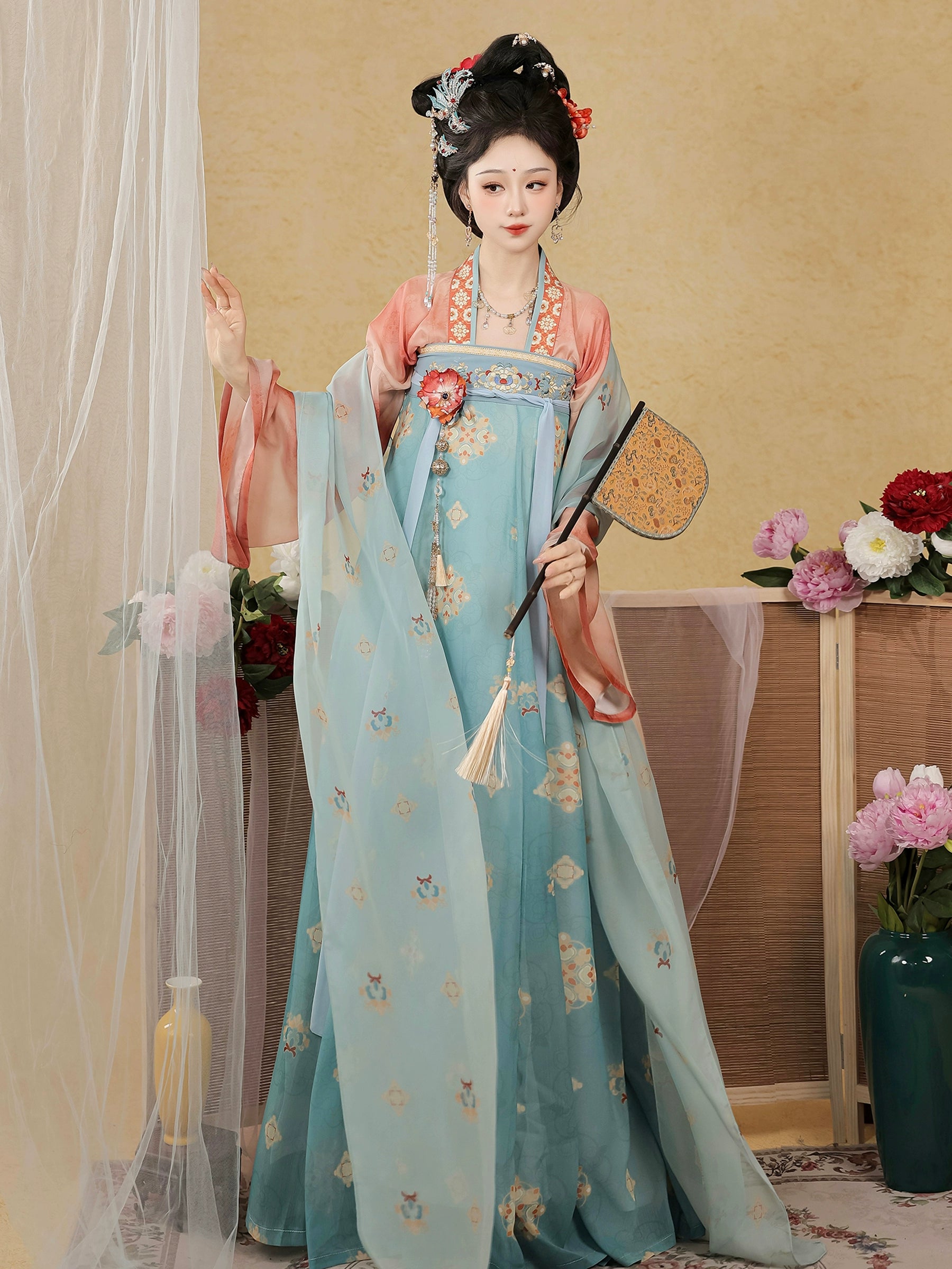 KINGDOM'S FINEST BLOOM TANG DYNASTY HANFU