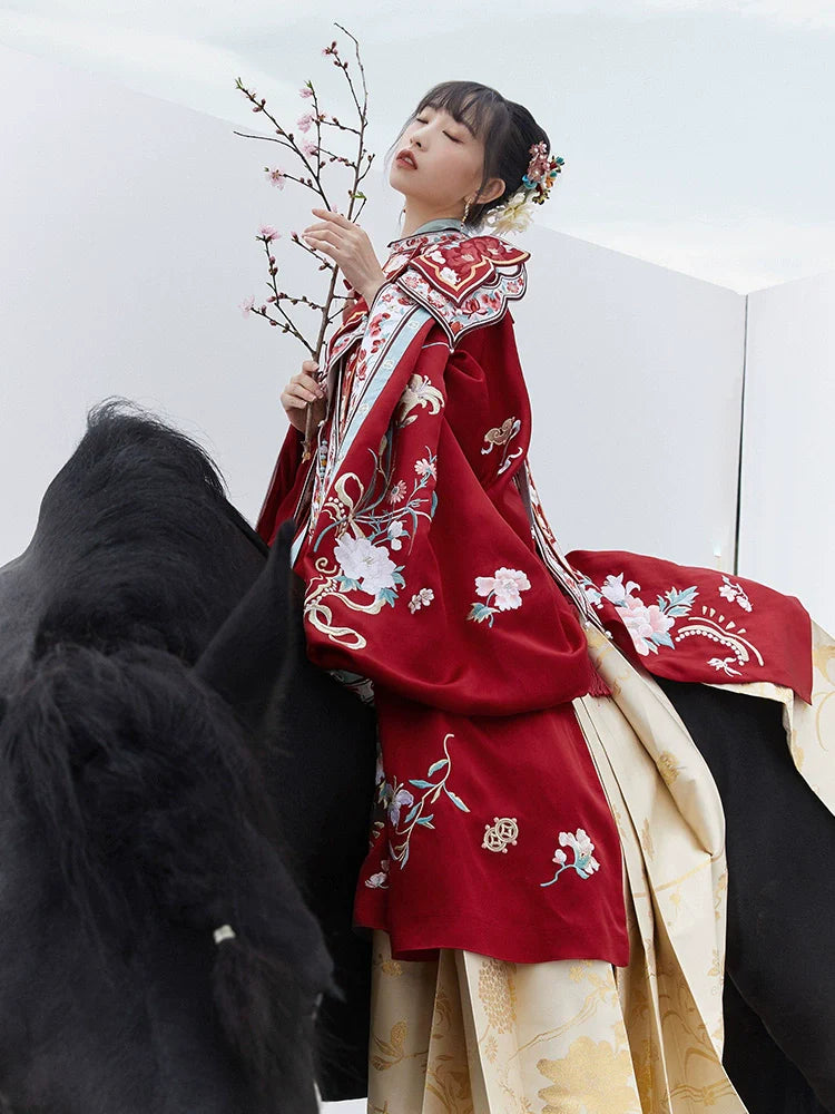 "繁花有期" Embroidered Ming-Style Hanfu Wedding Set