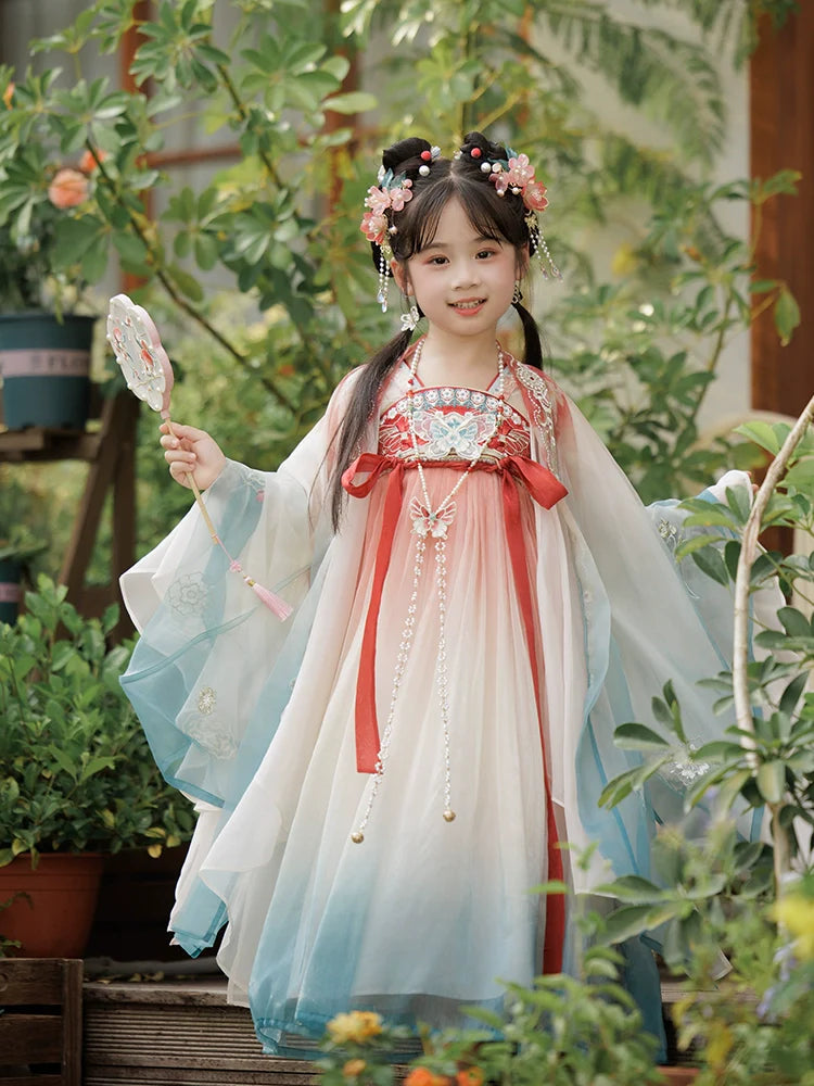 "玄鸟惊云" Hanfu for Kids