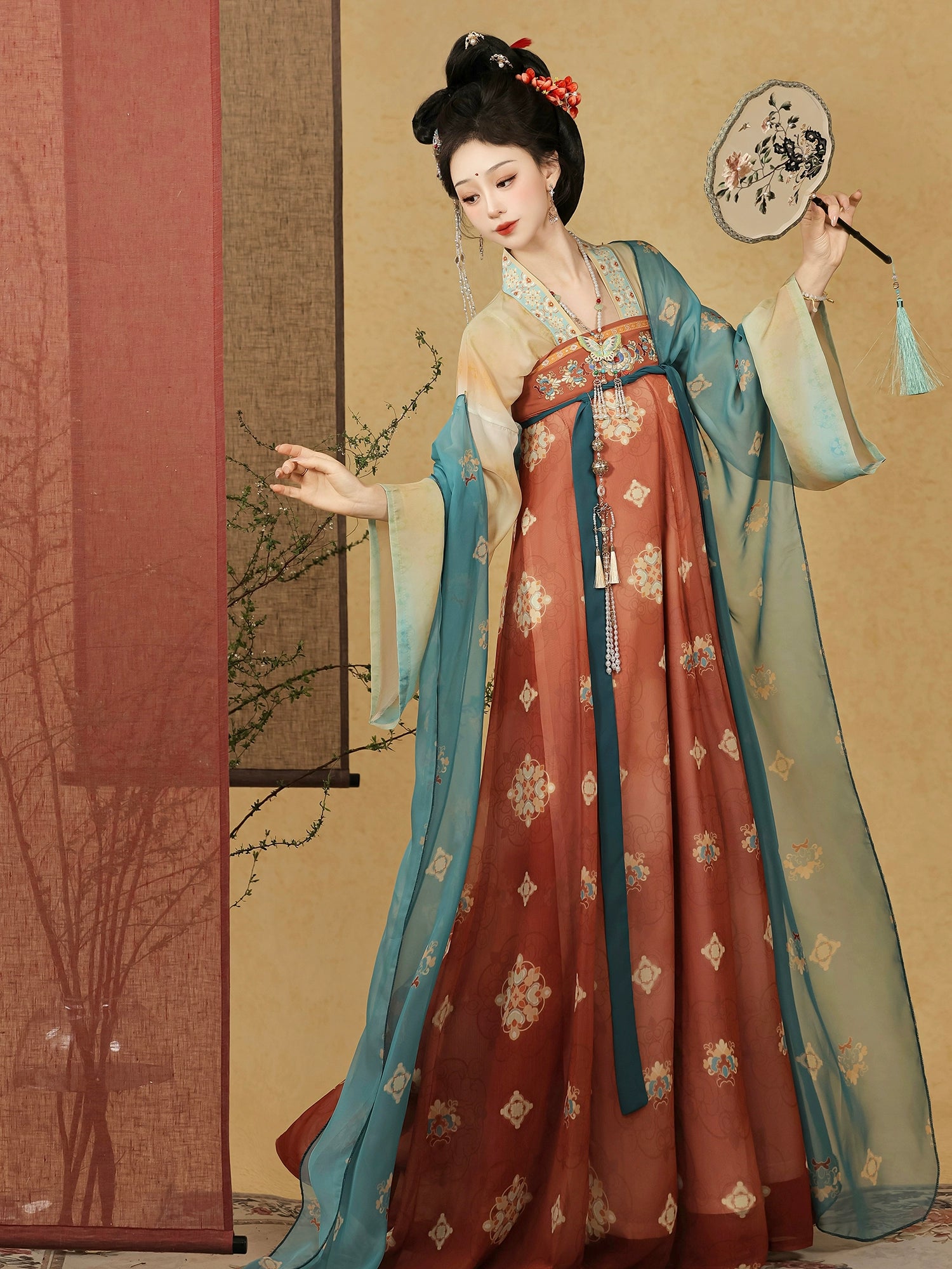 KINGDOM'S FINEST BLOOM TANG DYNASTY HANFU