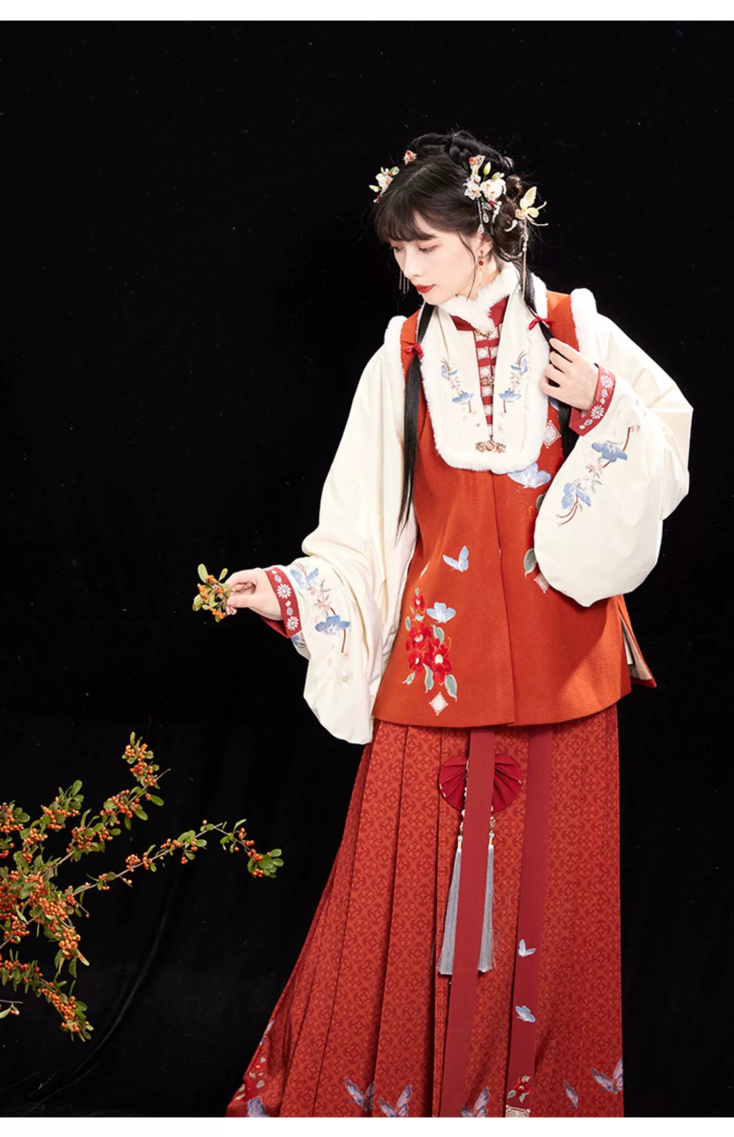 "轻花蝶影"Ming-Dynasty Hanfu Set