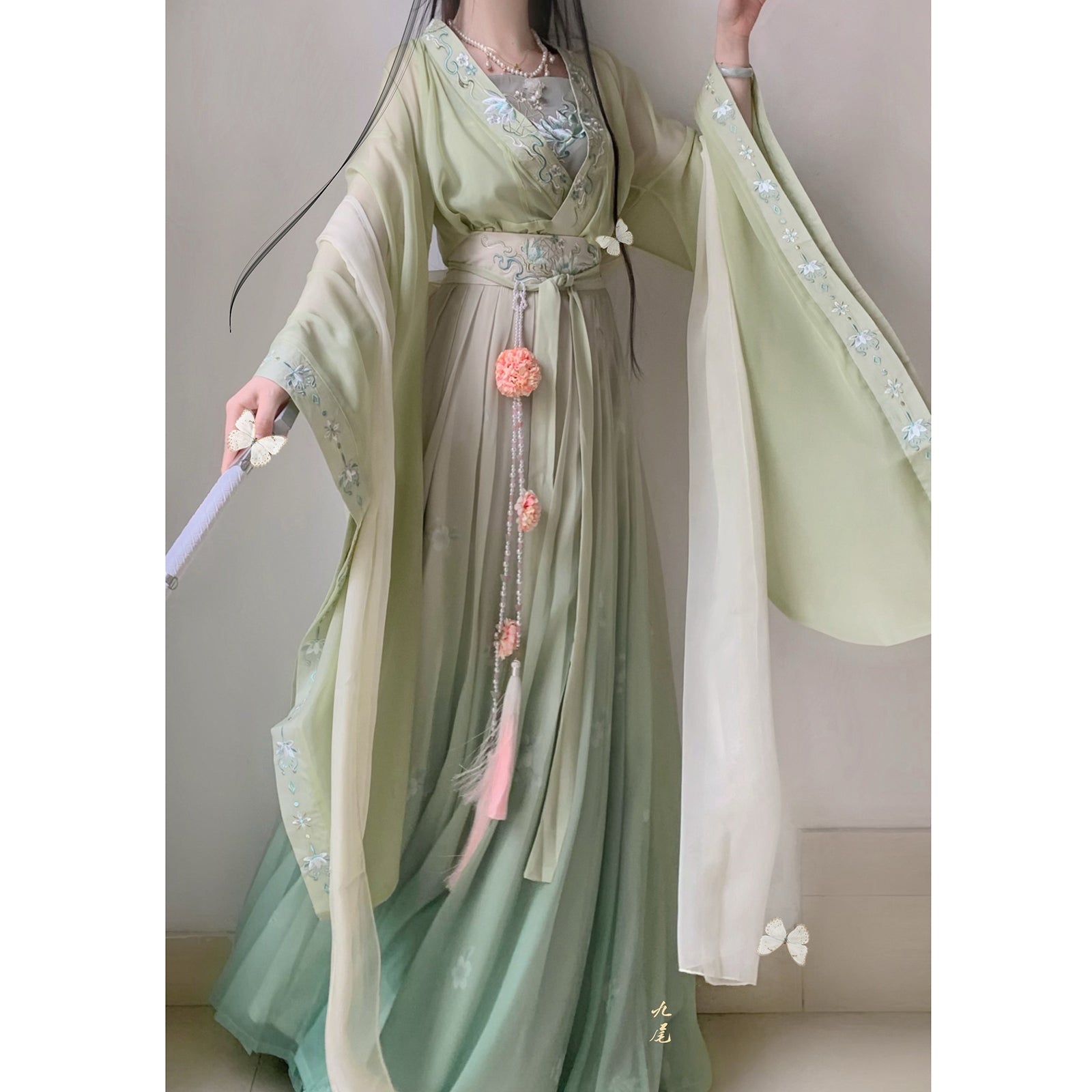 "爱莲说" Jin Dynasty Style Large Sleeves Hanfu