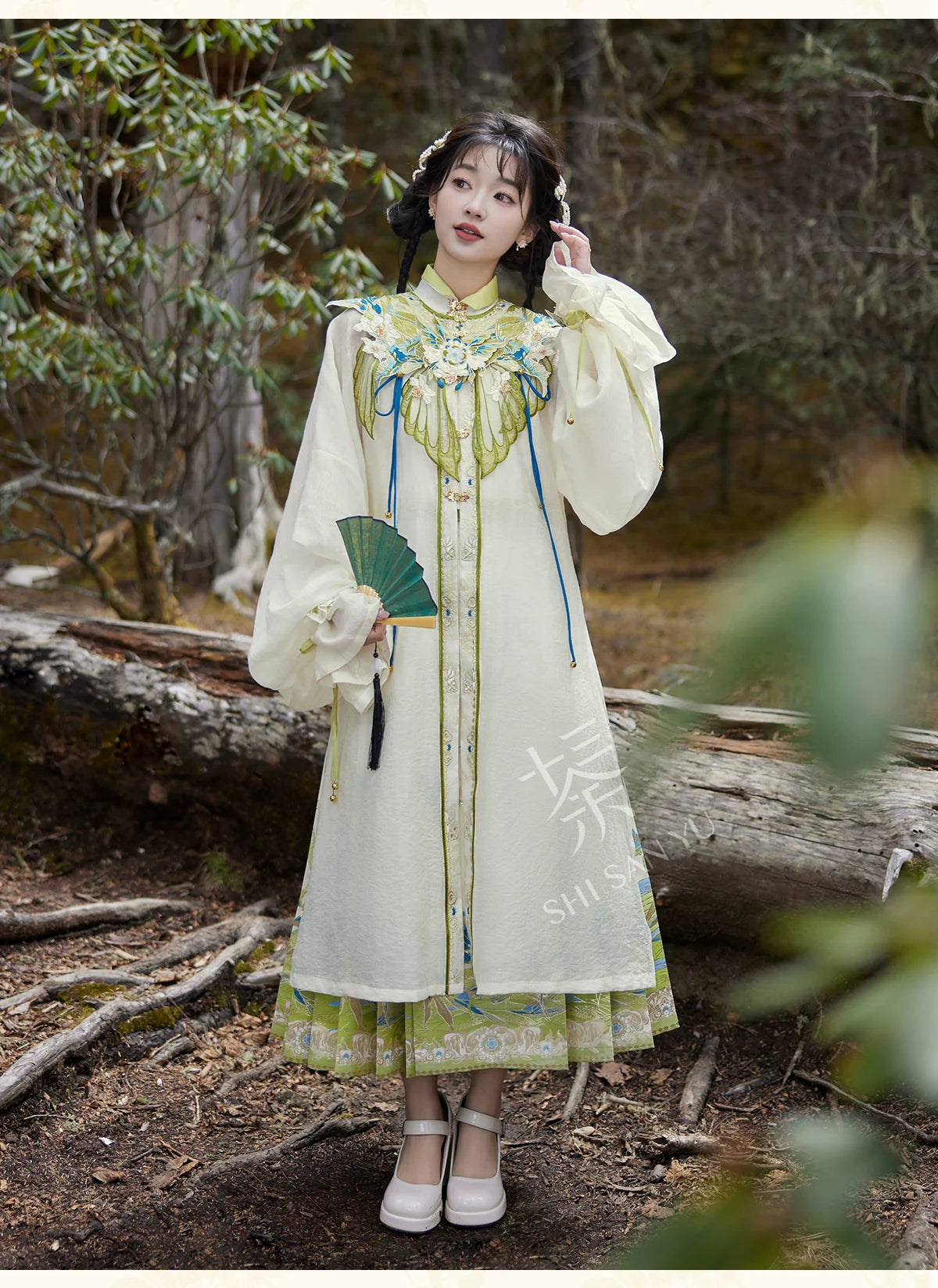 "青鸟还川" Modern-style Hanfu Set