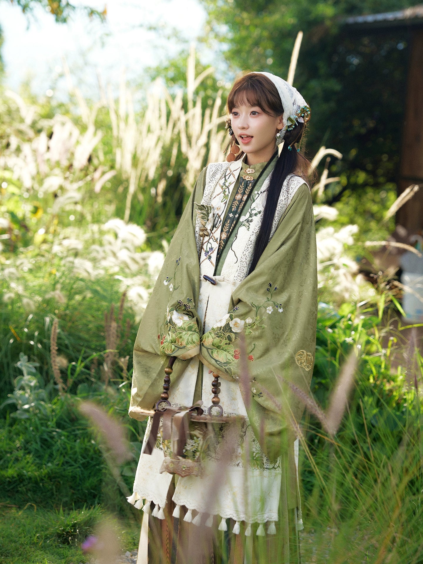 HEDGEROW IN THE FIELD SONG DYNASTY HANFU