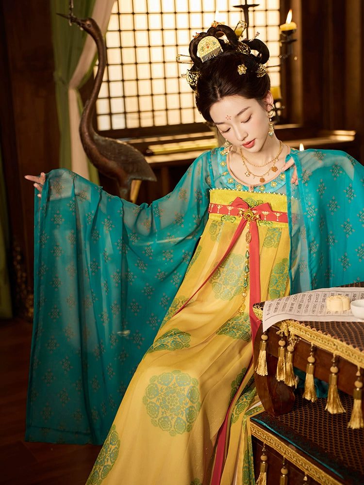 ETERNAL LANTERN TANG DYNASTY HANFU