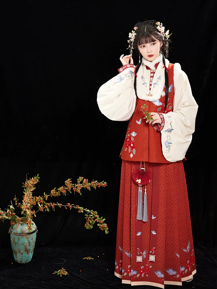 "轻花蝶影"Ming-Dynasty Hanfu Set