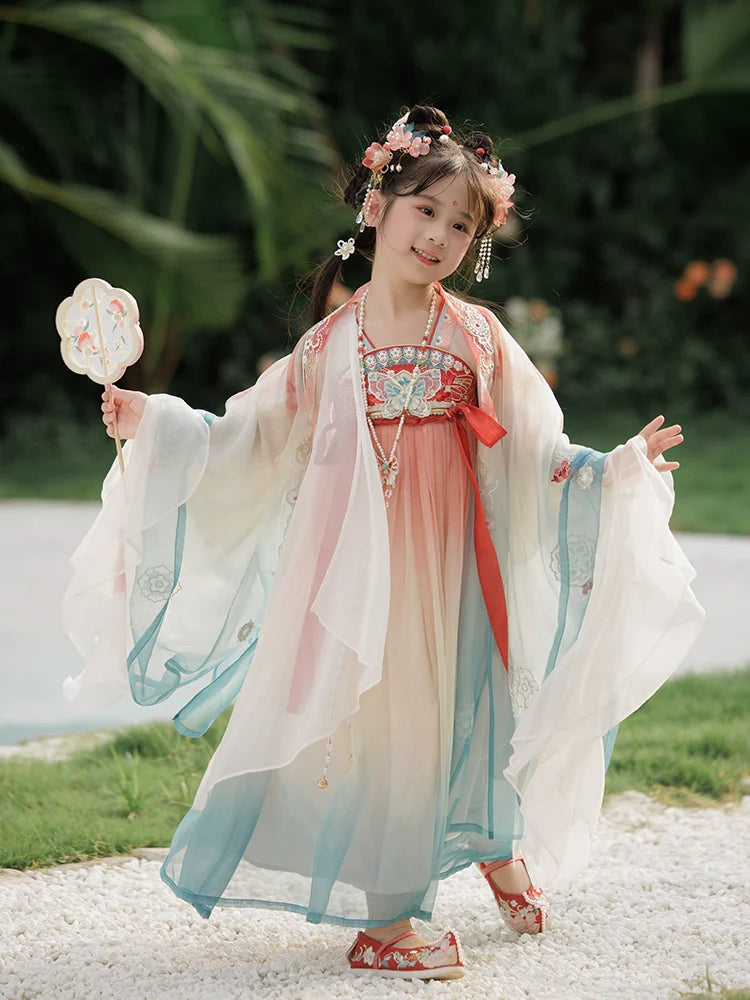 "玄鸟惊云" Hanfu for Kids