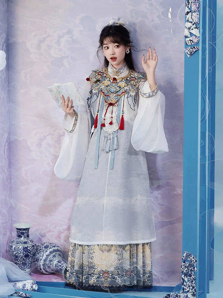 "君心凌云" Modern-style Hanfu Set