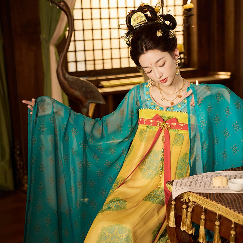 ETERNAL LANTERN TANG DYNASTY HANFU