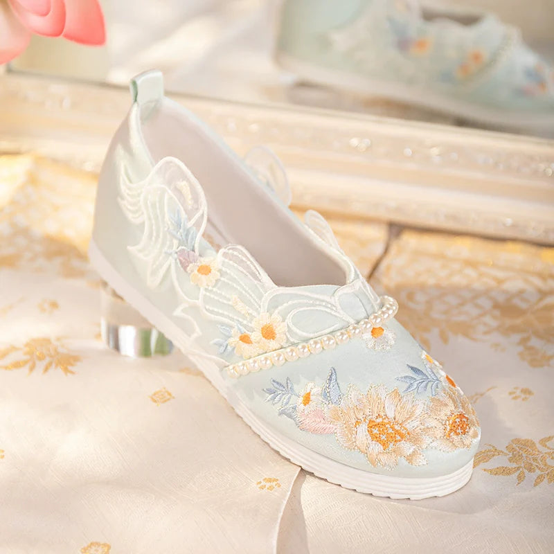 Embroidered Pearl Tassels Flat Shoes