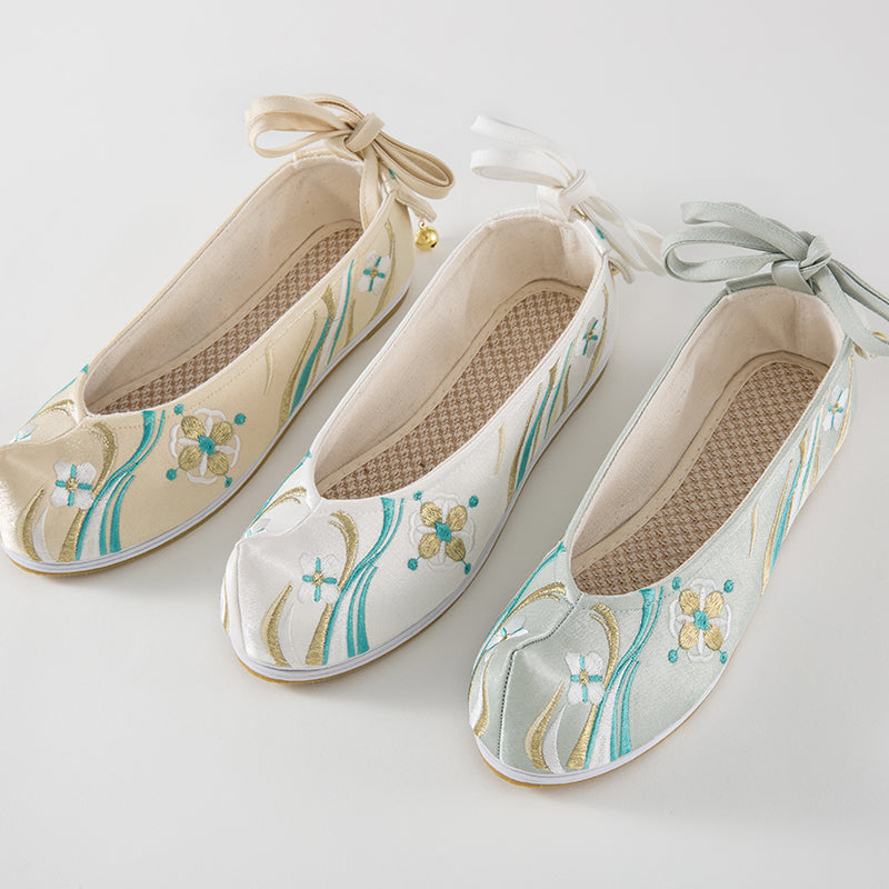 "Fly Me To The Sky" Bell Lace-up Floral Flat & Heels Hanfu Shoes