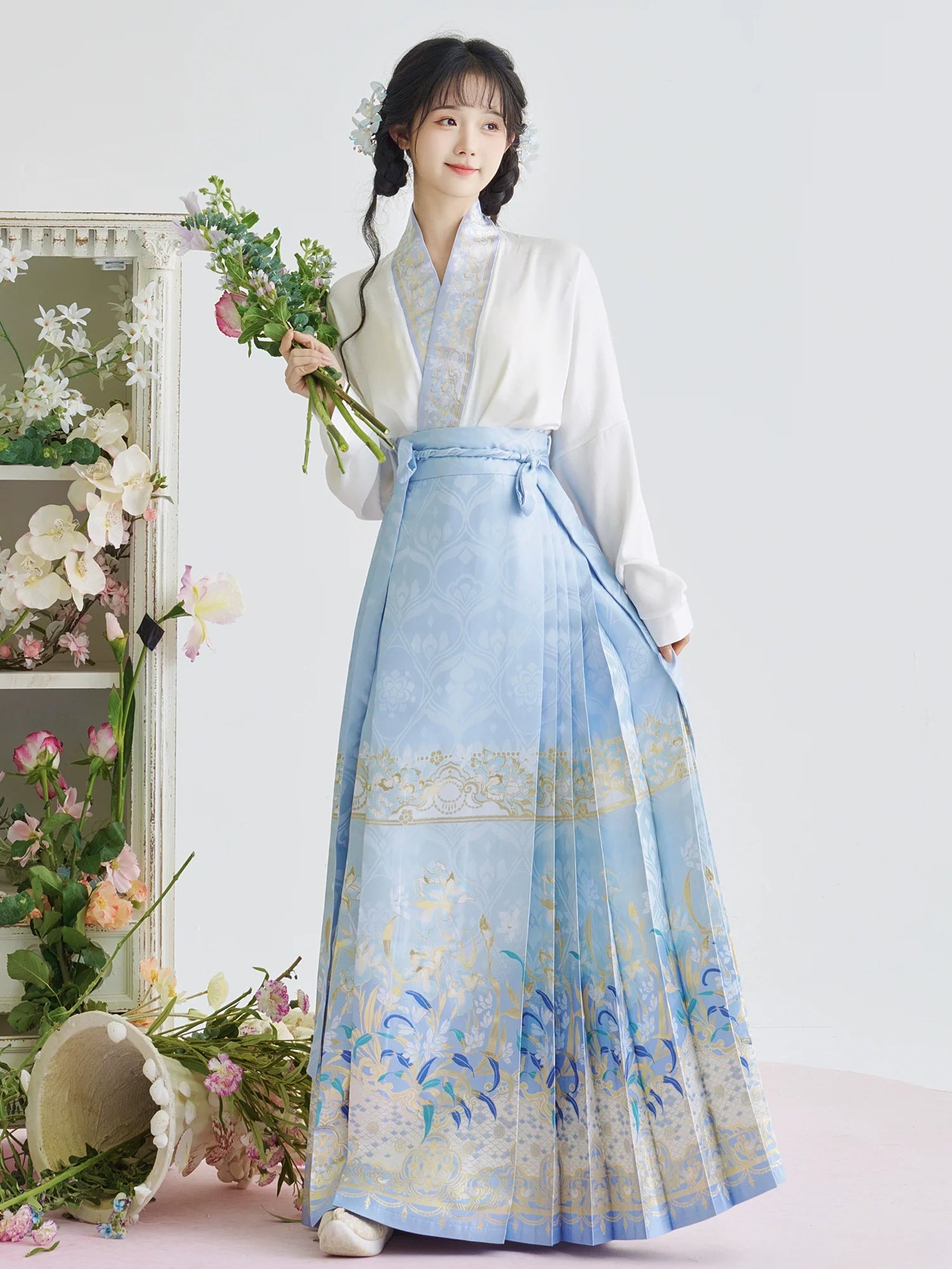 "鸢尾" Ming Dynasty Hanfu Set