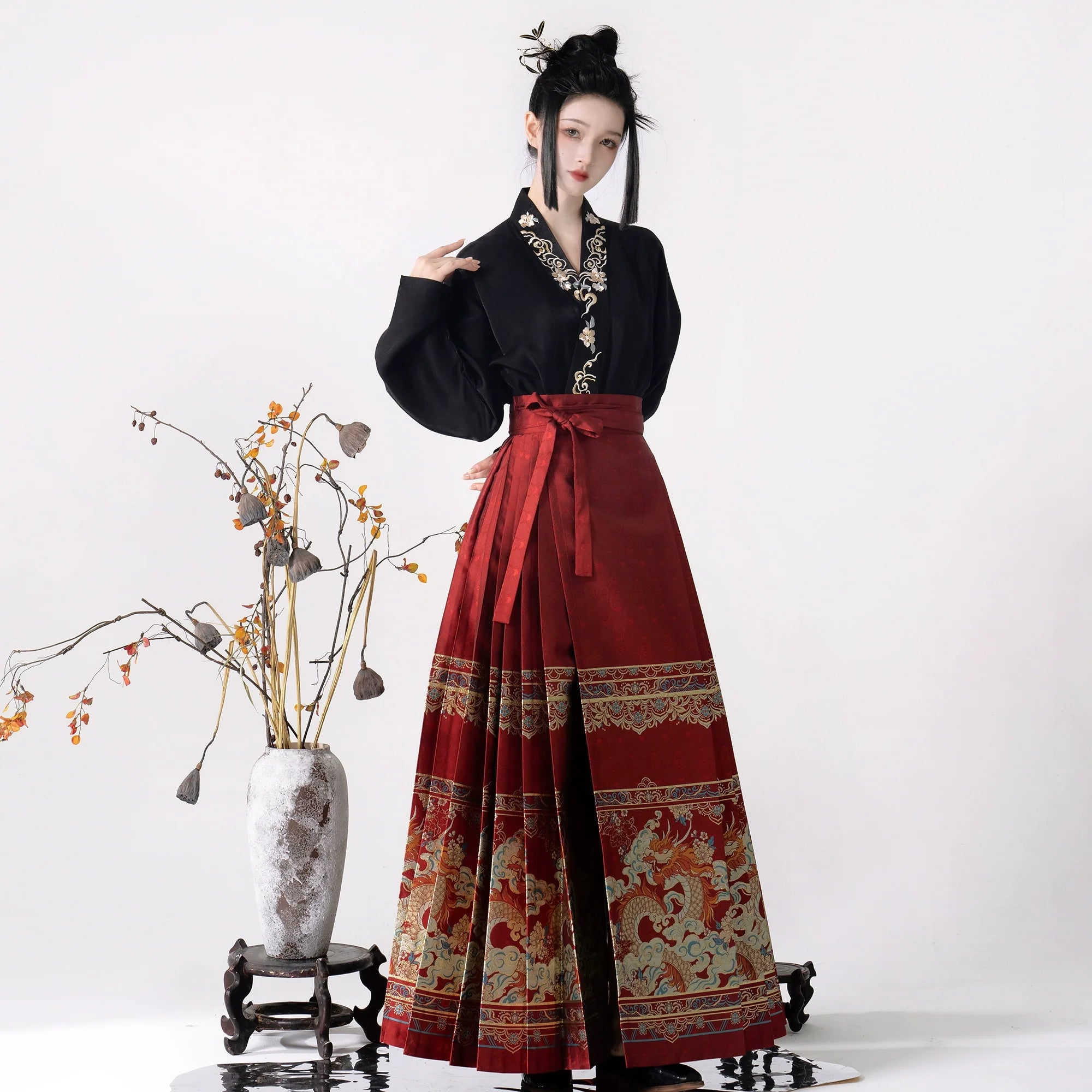 "游龙踏雪"Ming- Dynasty Hanfu Set