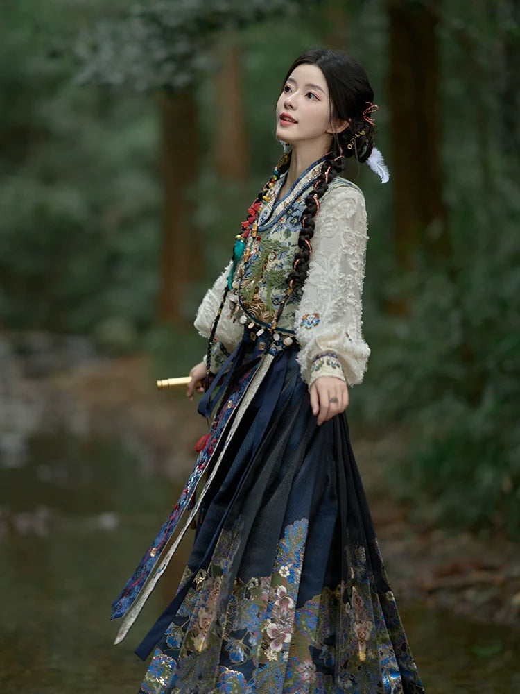 "蛇沼鬼城-盗墓笔记联名" Modern Hanfu Set