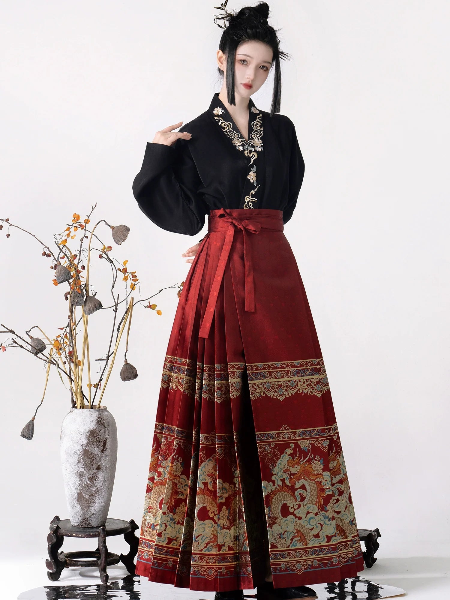 "游龙踏雪"Ming- Dynasty Hanfu Set