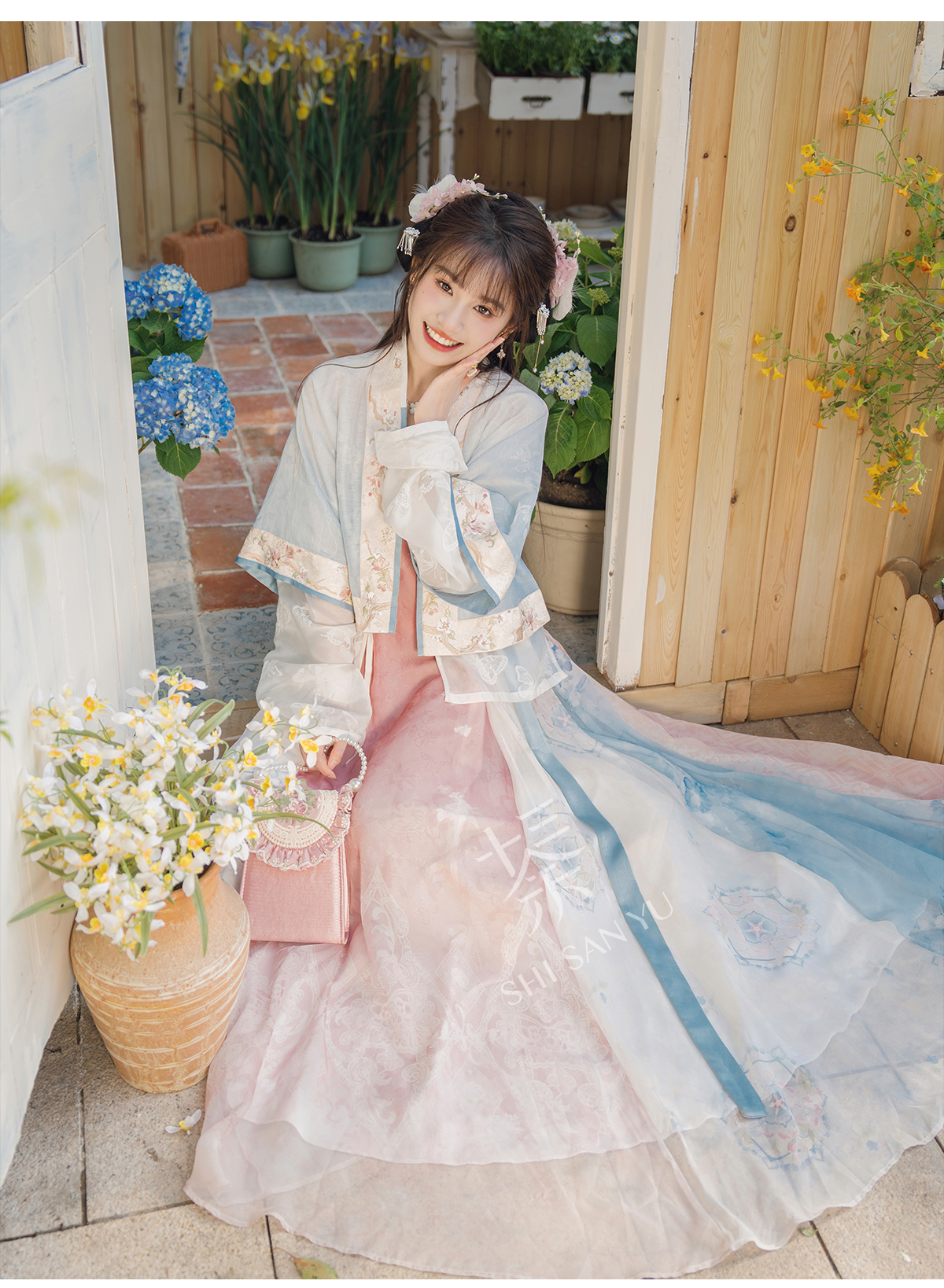 "时晴海棠" Modern-style Hanfu Set